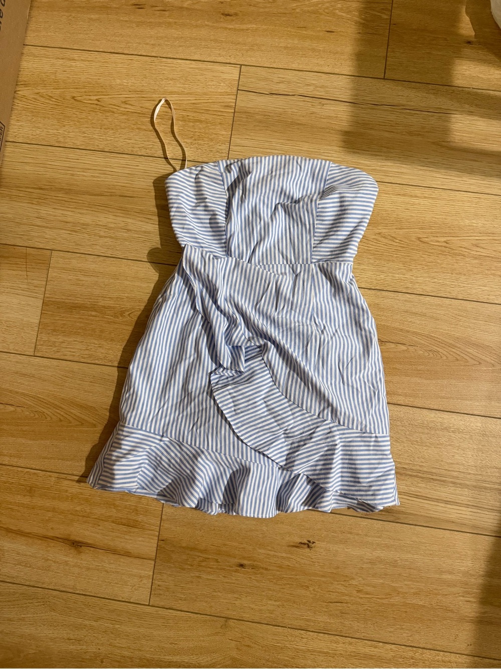superdown Blue and White Strapless Ruffle Mini Dress